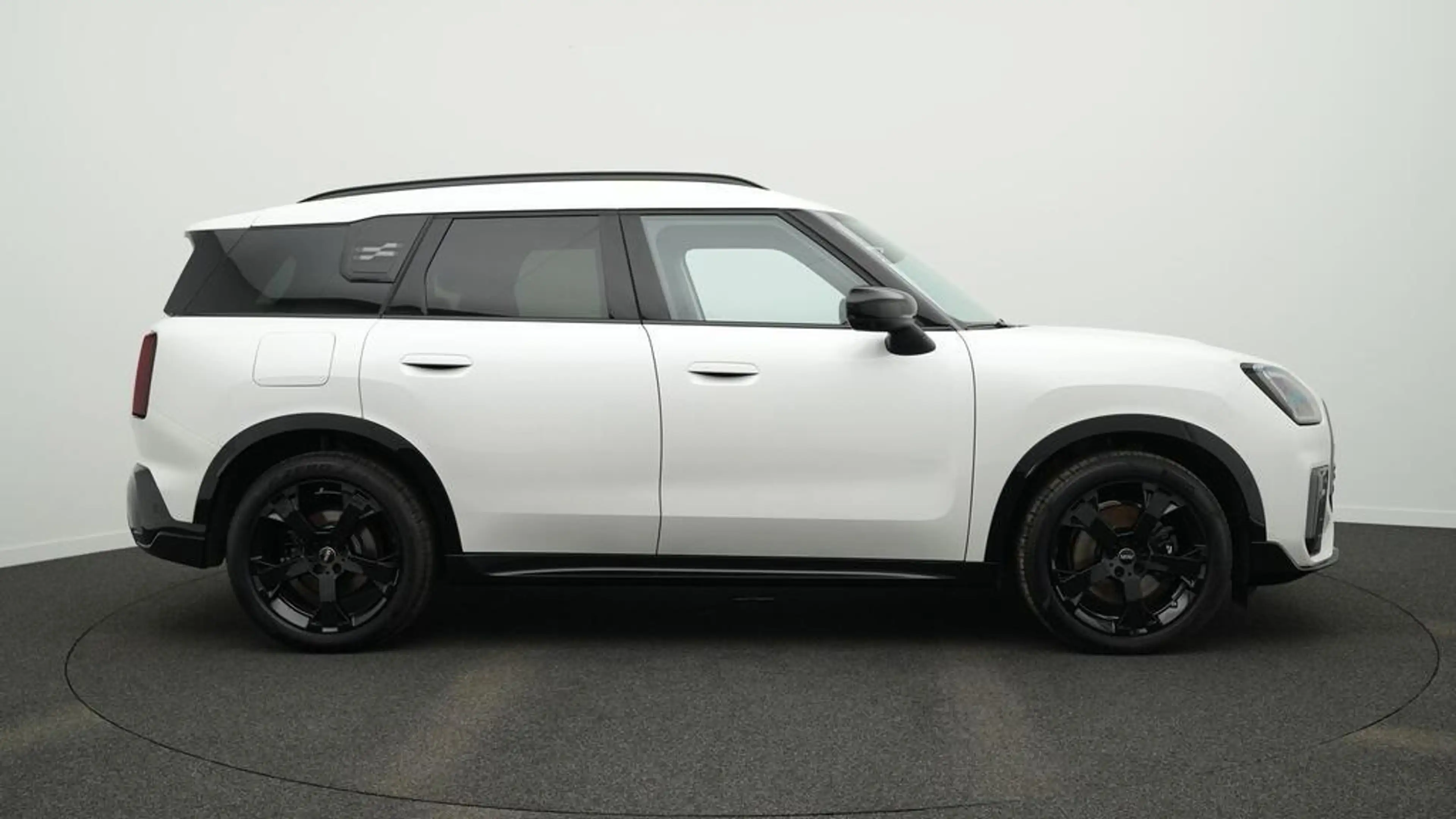 MINI Countryman C John Cooper Works Trim — photo 3