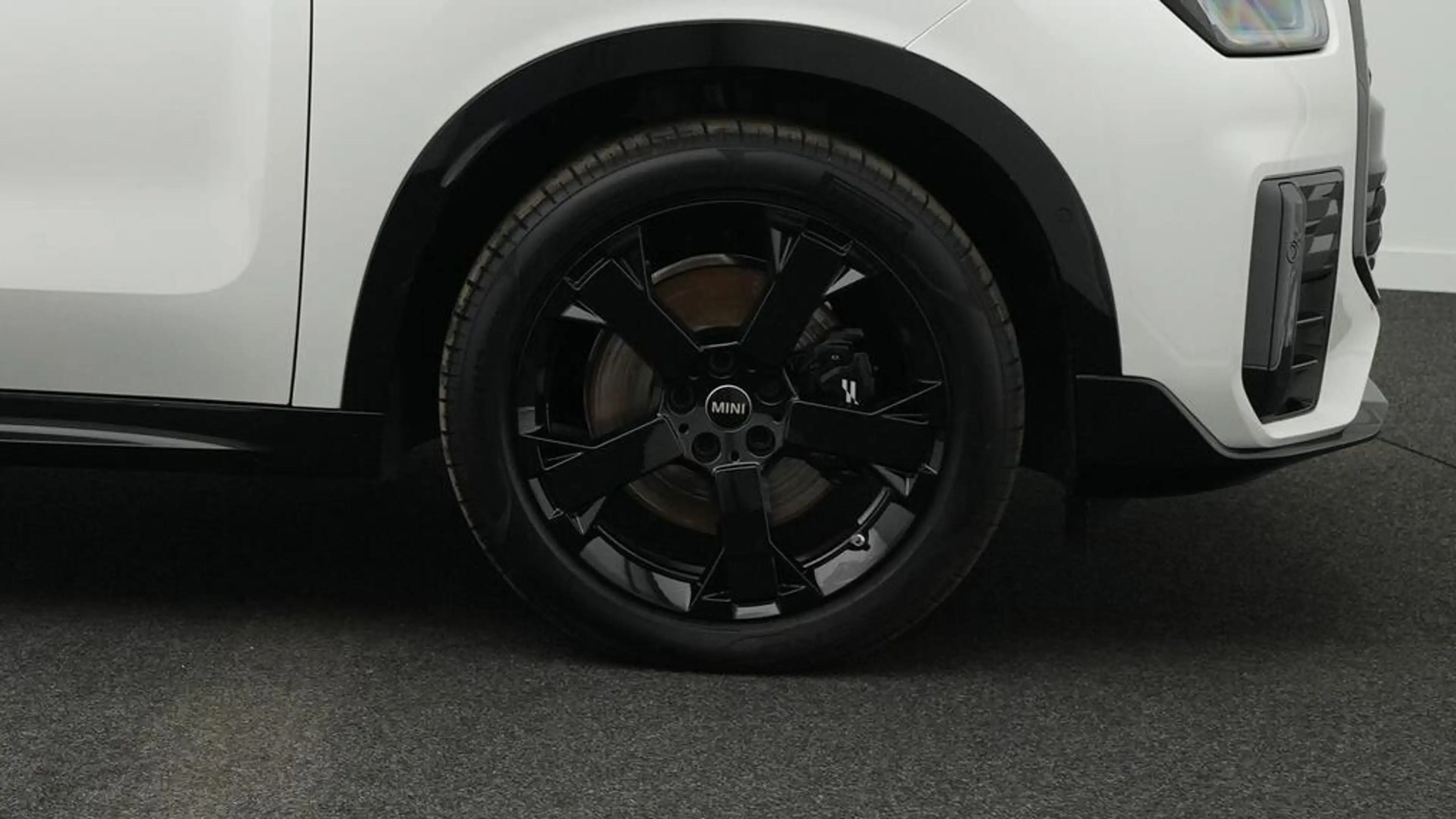 MINI Countryman C John Cooper Works Trim — photo 12