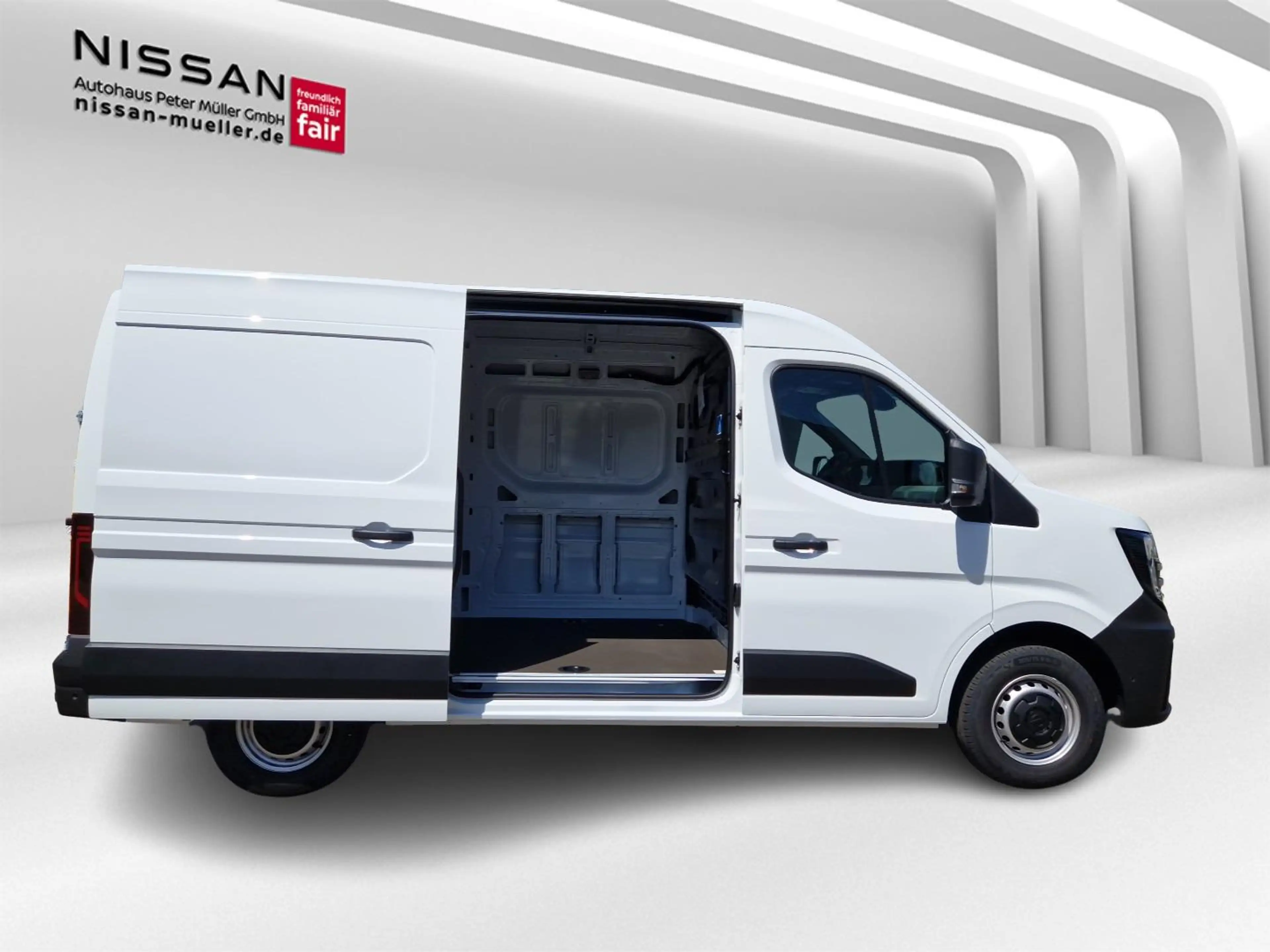 Nissan Interstar Kasten N-Connecta  L2H2 35 dci130 FWD MT LRB 270 B — photo 9