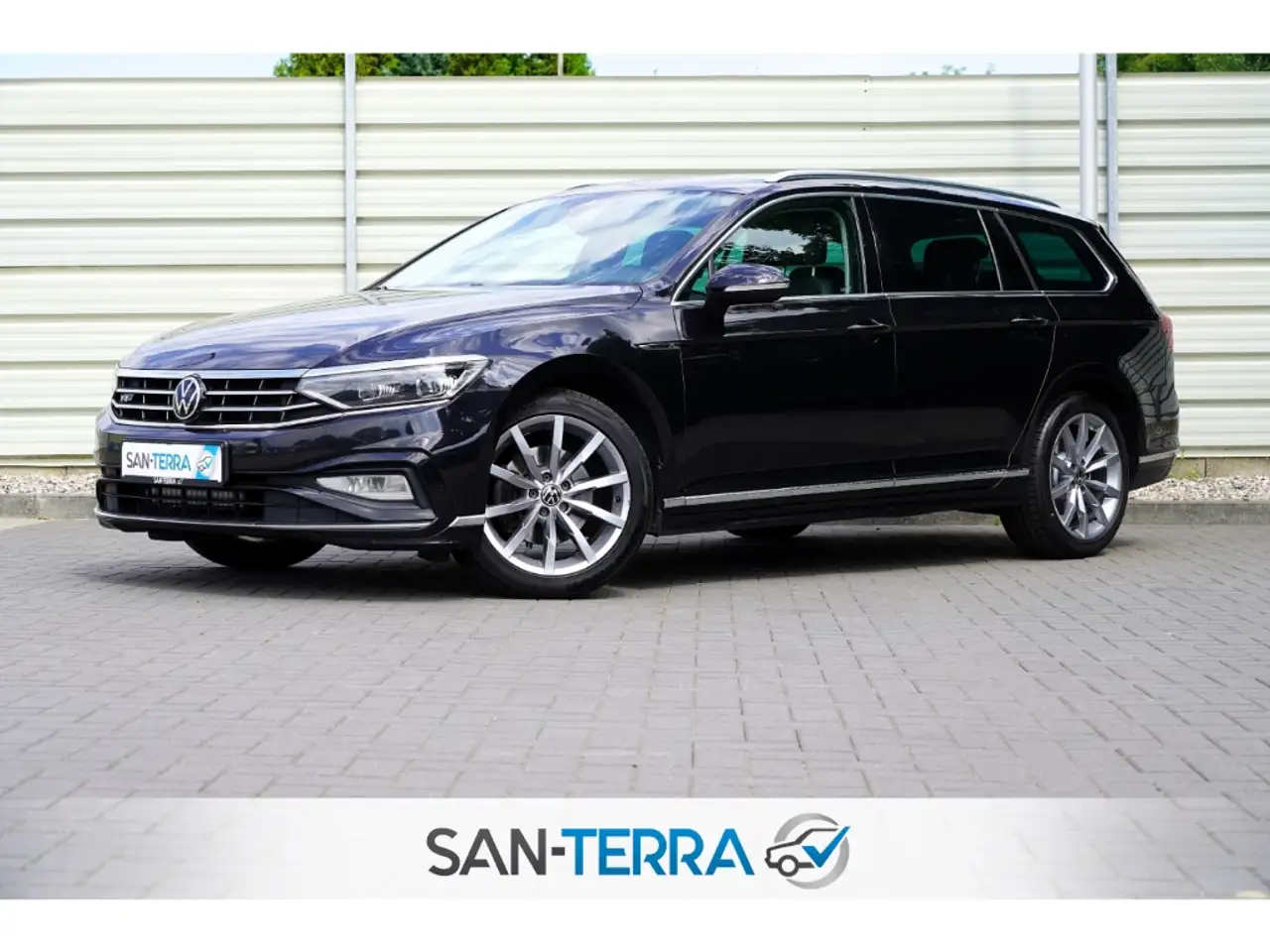 2021 Volkswagen Passat R-LINE 4M KAMERA*LEDER*KLIMAAUT*SHZ*MULTI-LENKRAD*, photograph 6