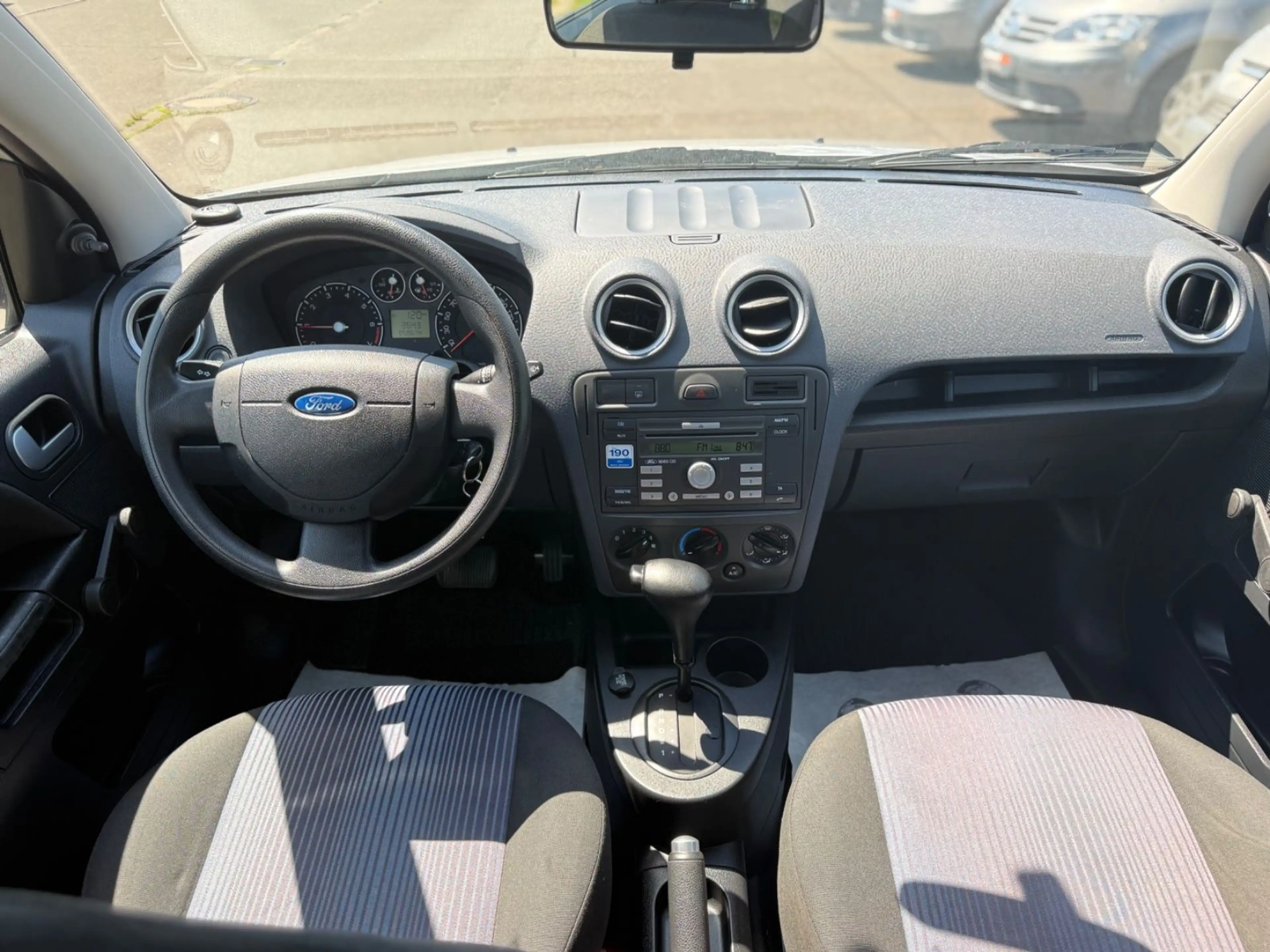 Ford Fusion Fun! TÜV NEU! Automatik! Wenig KM! — photo 15