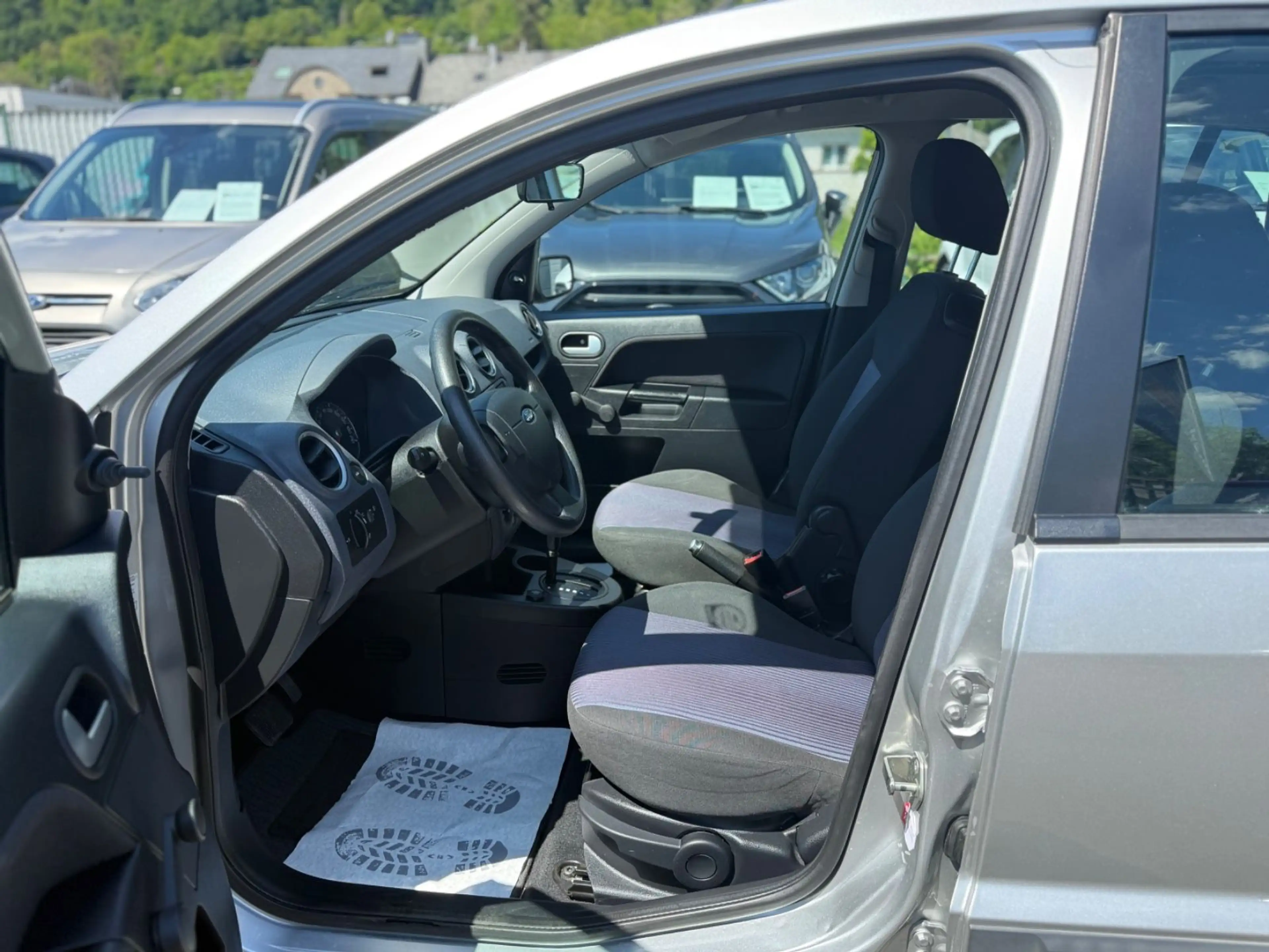 Ford Fusion Fun! TÜV NEU! Automatik! Wenig KM! — photo 10