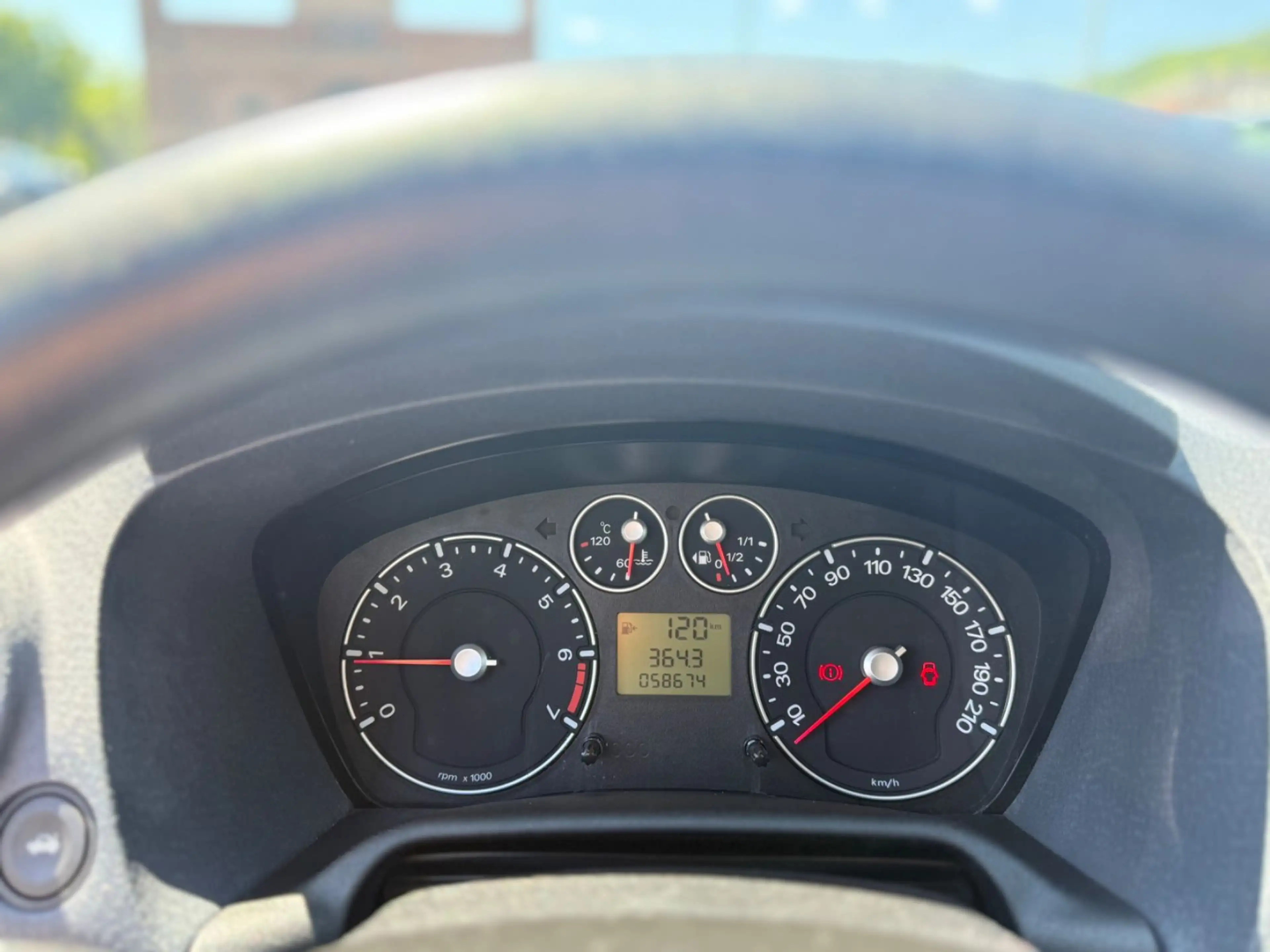 Ford Fusion Fun! TÜV NEU! Automatik! Wenig KM! — photo 14