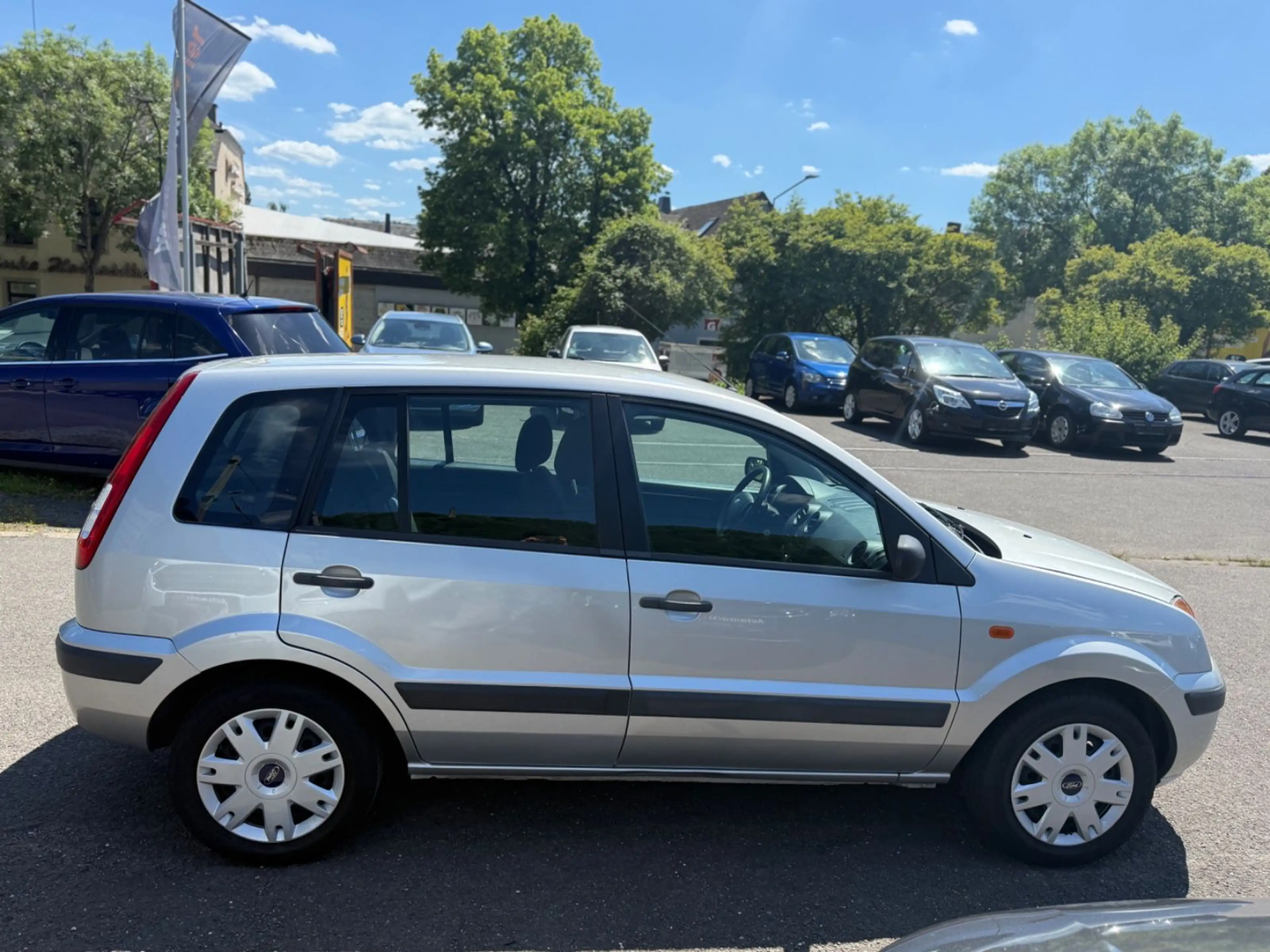 Ford Fusion Fun! TÜV NEU! Automatik! Wenig KM! — photo 7