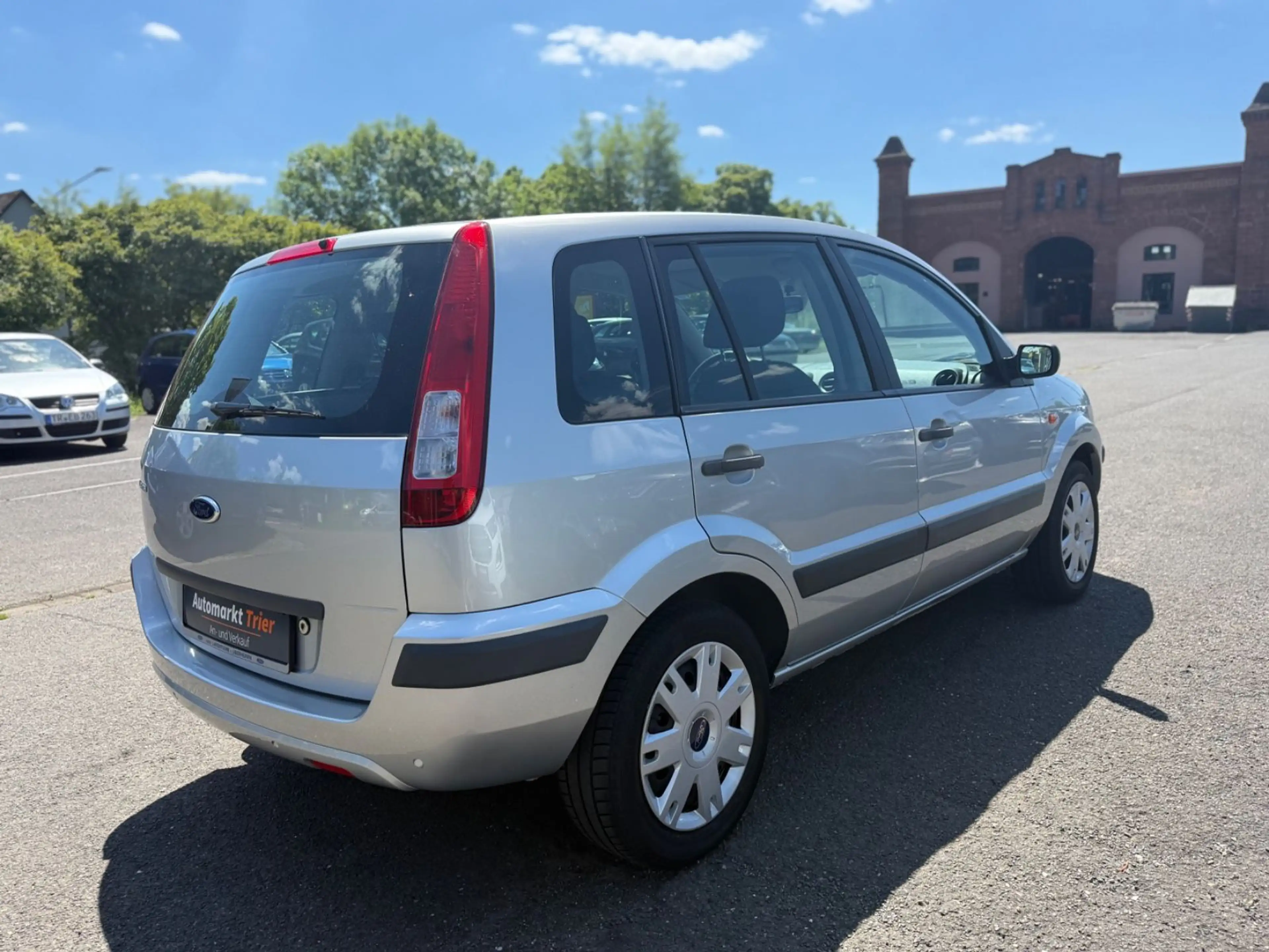 Ford Fusion Fun! TÜV NEU! Automatik! Wenig KM! — photo 6