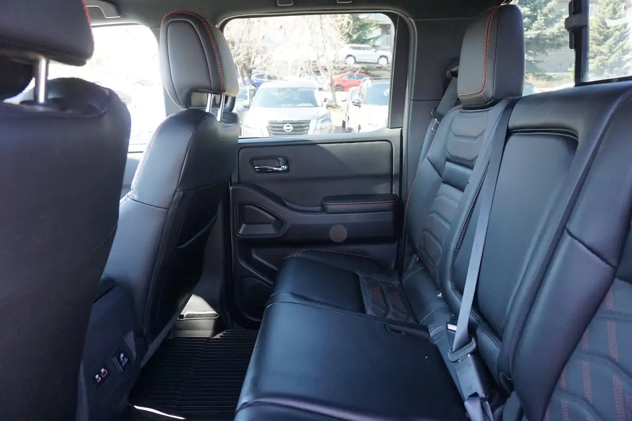 Nissan Frontier снимка Nissan Frontier