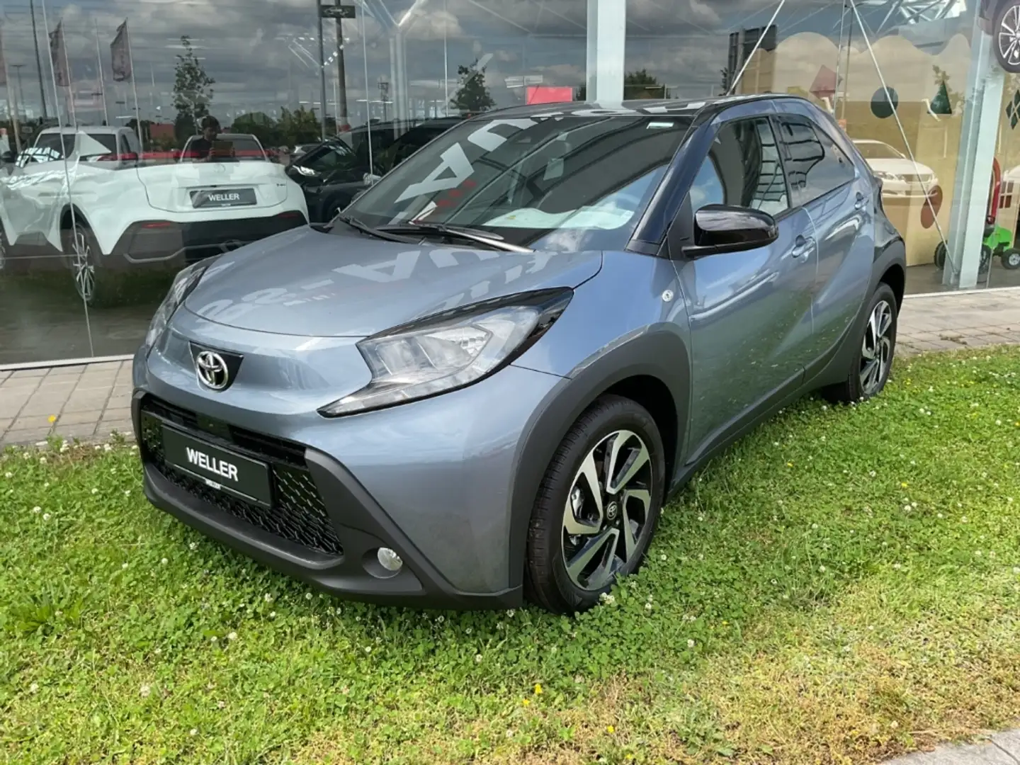 Toyota Aygo X Teamplayer *ACC*CarPlay*CAM*SHZ*Bi-Tone* Gris - 1