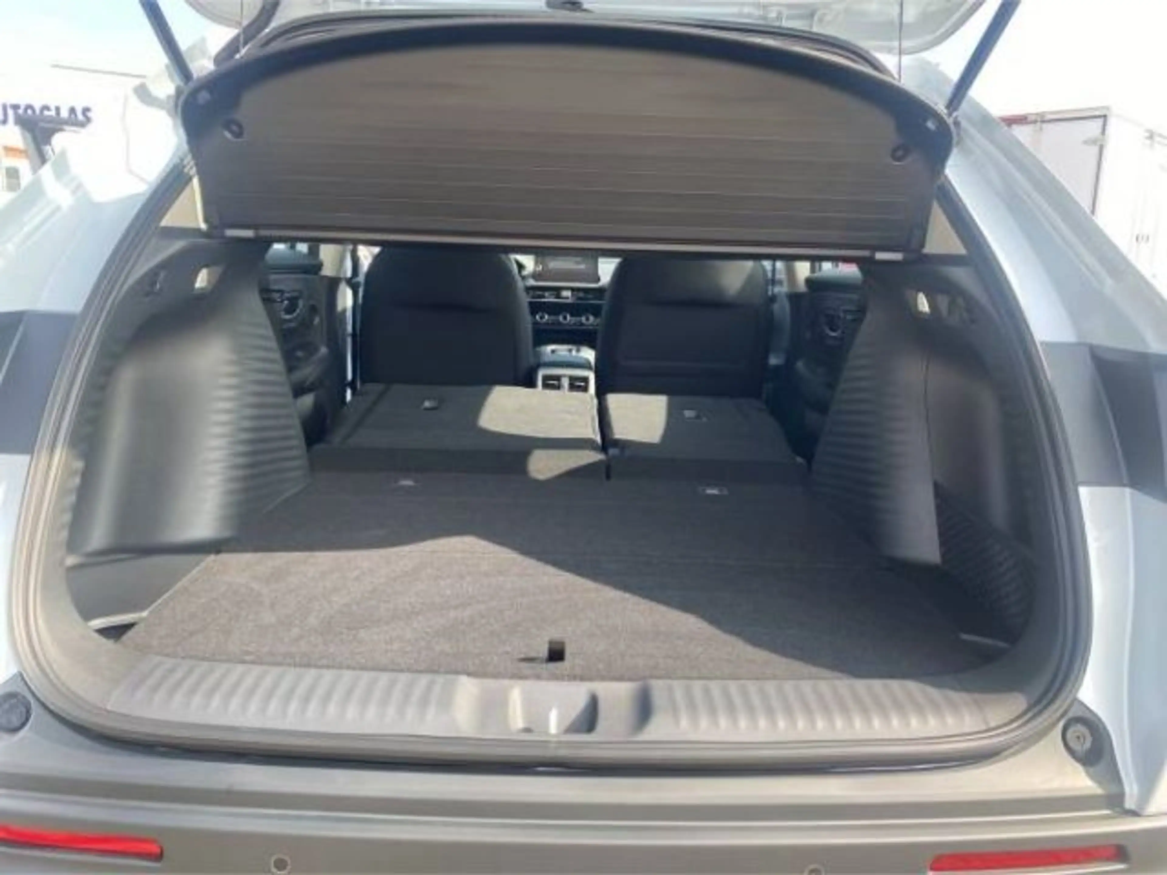 Honda ZR-V HYBRID (2024) ELEGANCE 2.0 — photo 9
