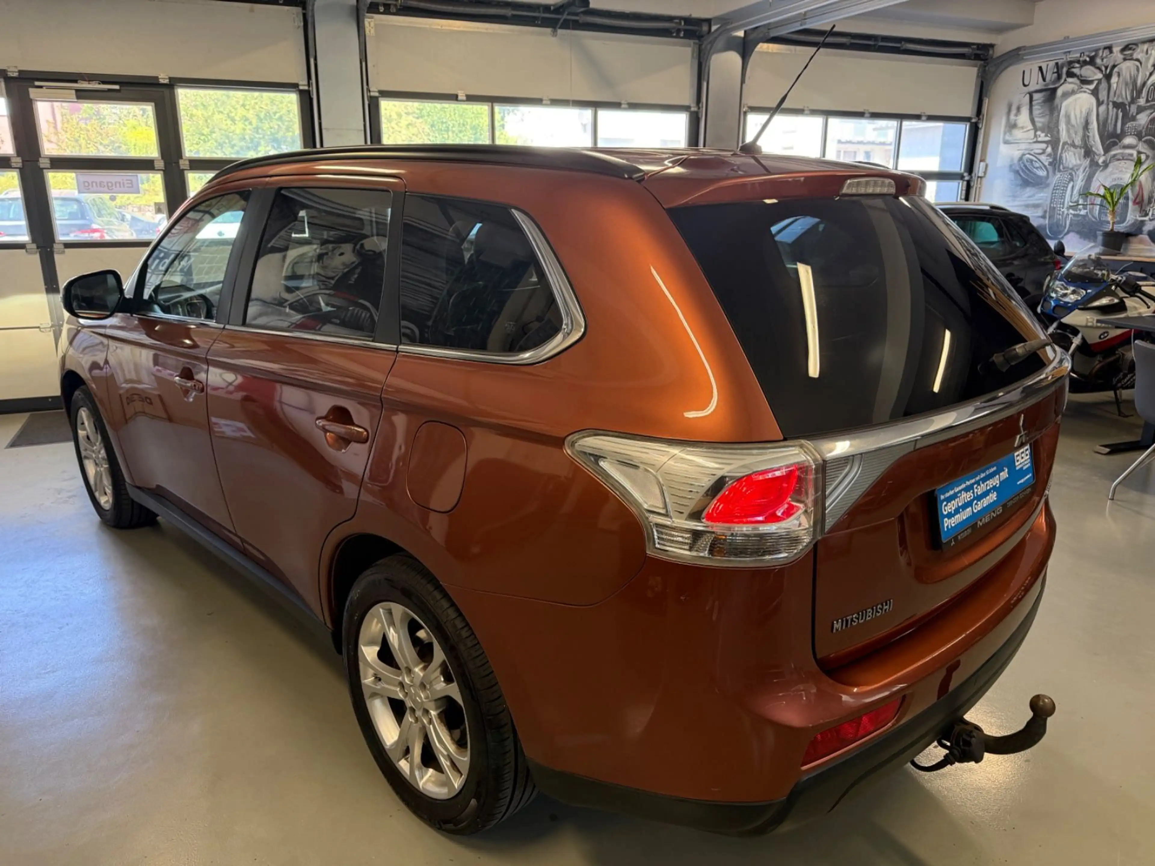 Mitsubishi Outlander 2.2 DI- 4WD 1HAND AHK XENON RKM 7 SITZ — photo 7