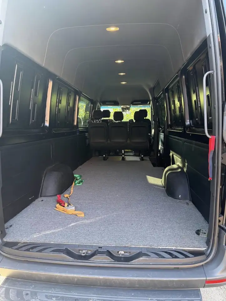 Mercedes-Benz Sprinter снимка Mercedes-Benz Sprinter