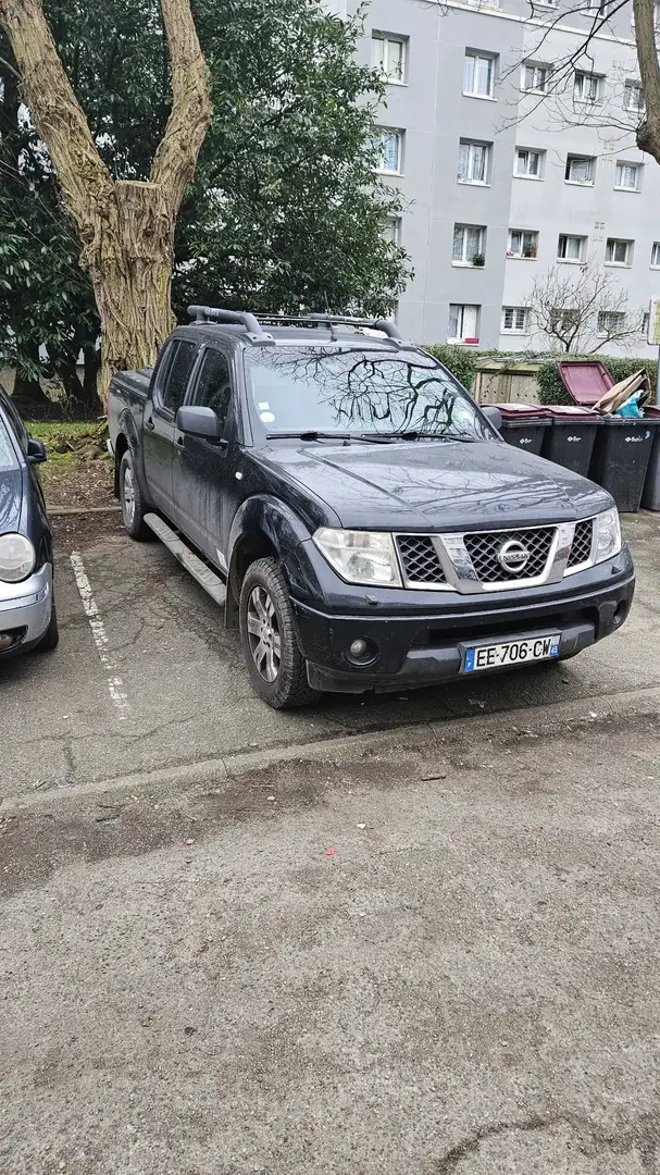 Nissan Navara 2.5 dCi 174 ch King Cab Elégance - 1