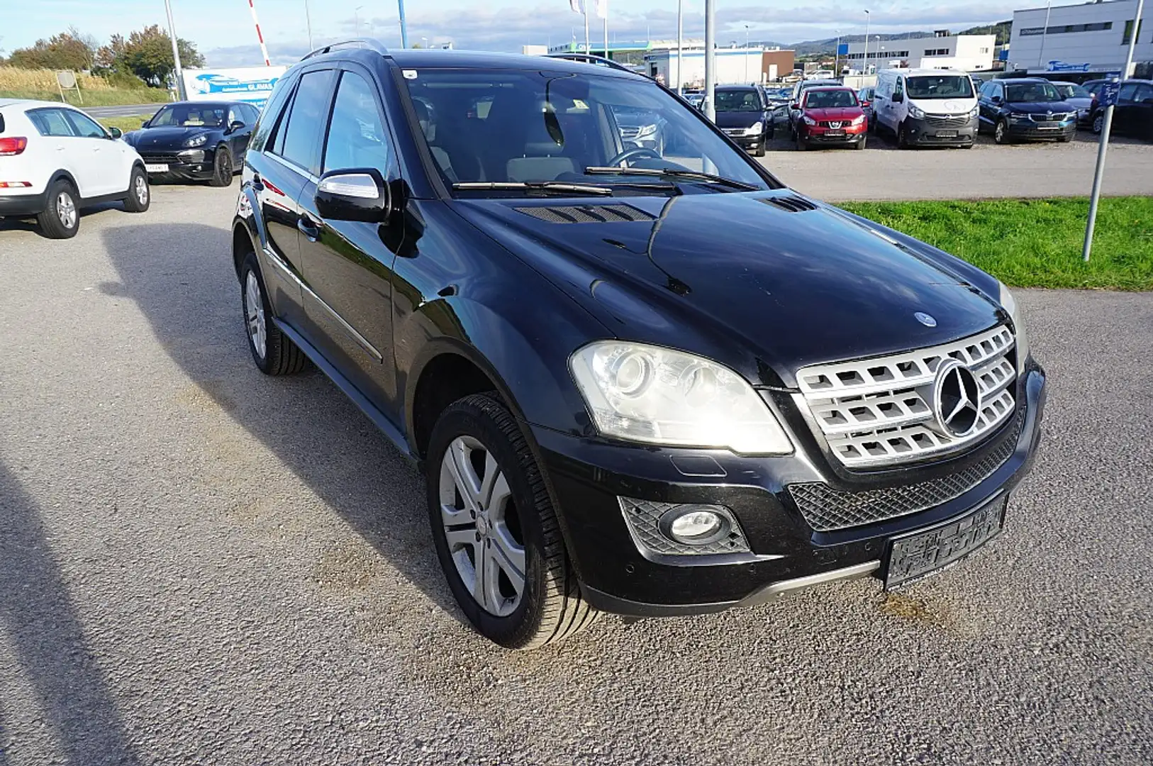 Mercedes-Benz ML 320 CDI 4MATIC Aut. DPF Zwart - 2