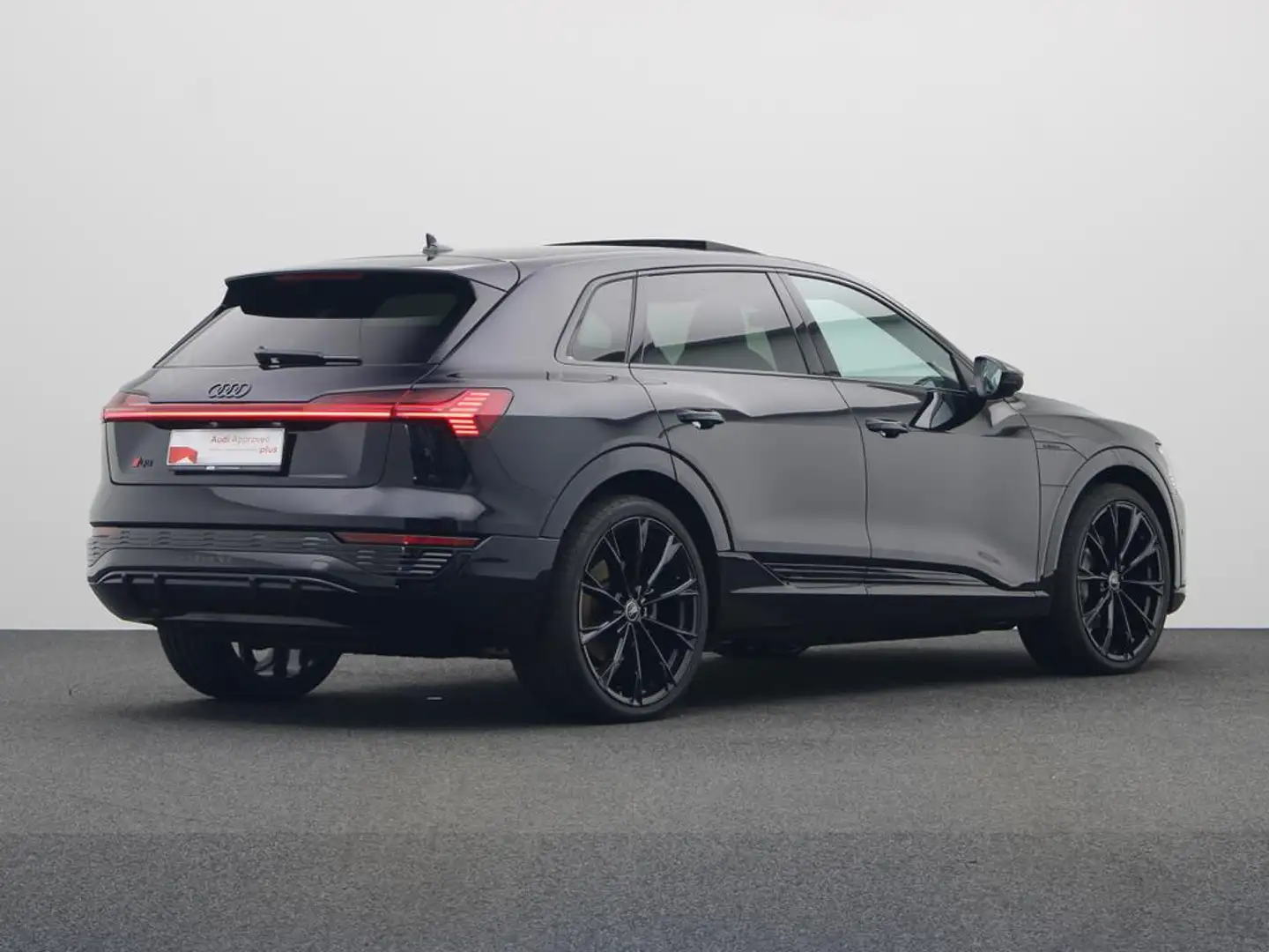 Audi Q8 e-tron EXCLUSIVE - 50 - 95 KWH - 340 PK - QUATTRO Zwart - 2