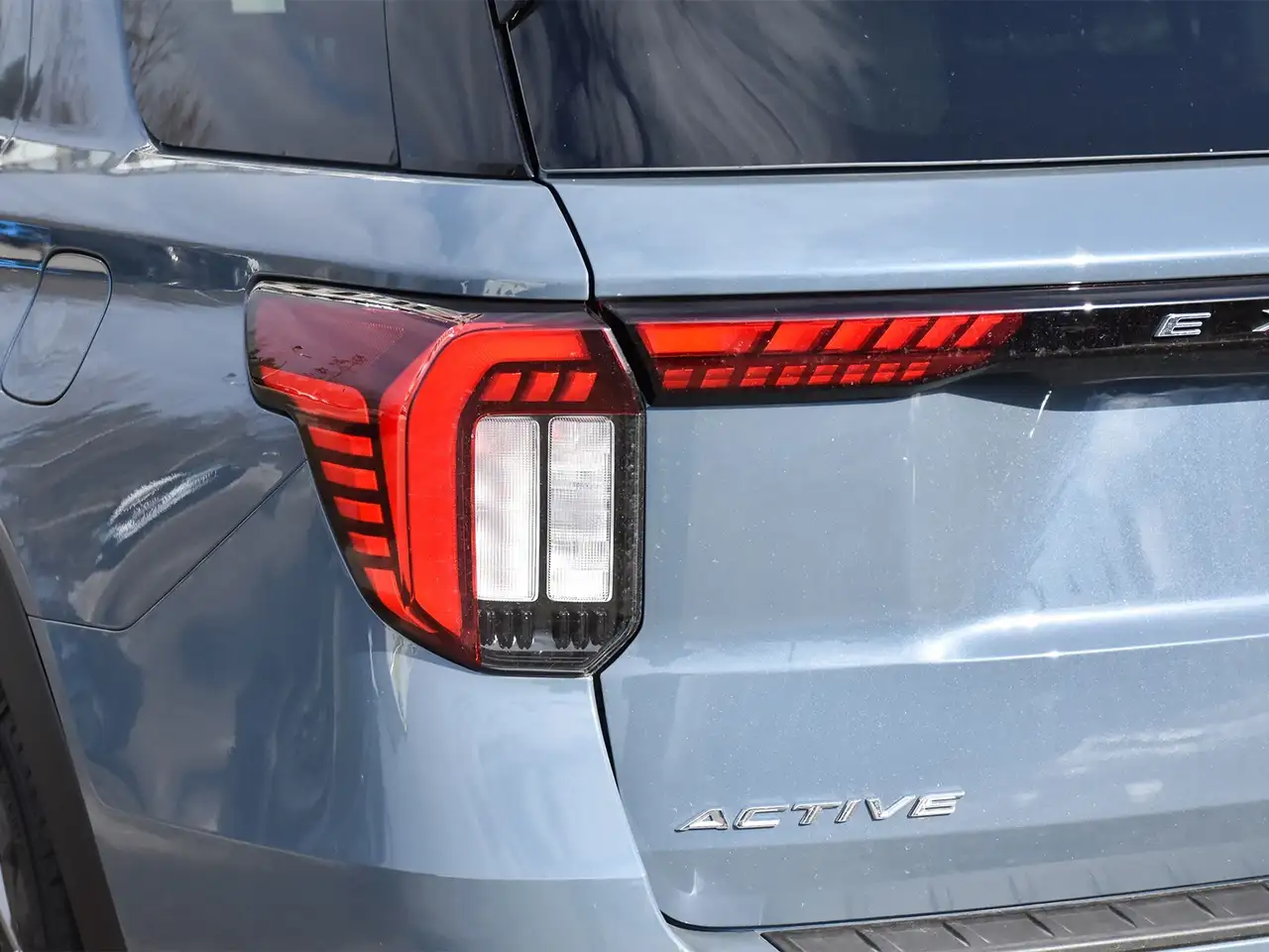 Ford Explorer снимка Ford Explorer