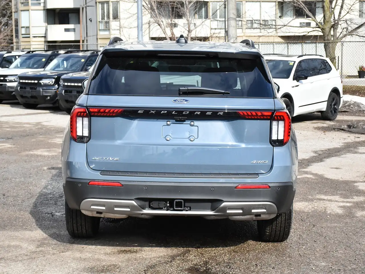 Ford Explorer снимка Ford Explorer