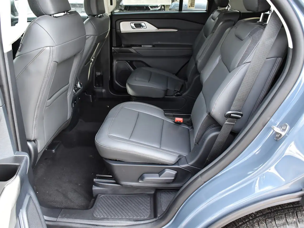 Ford Explorer снимка Ford Explorer