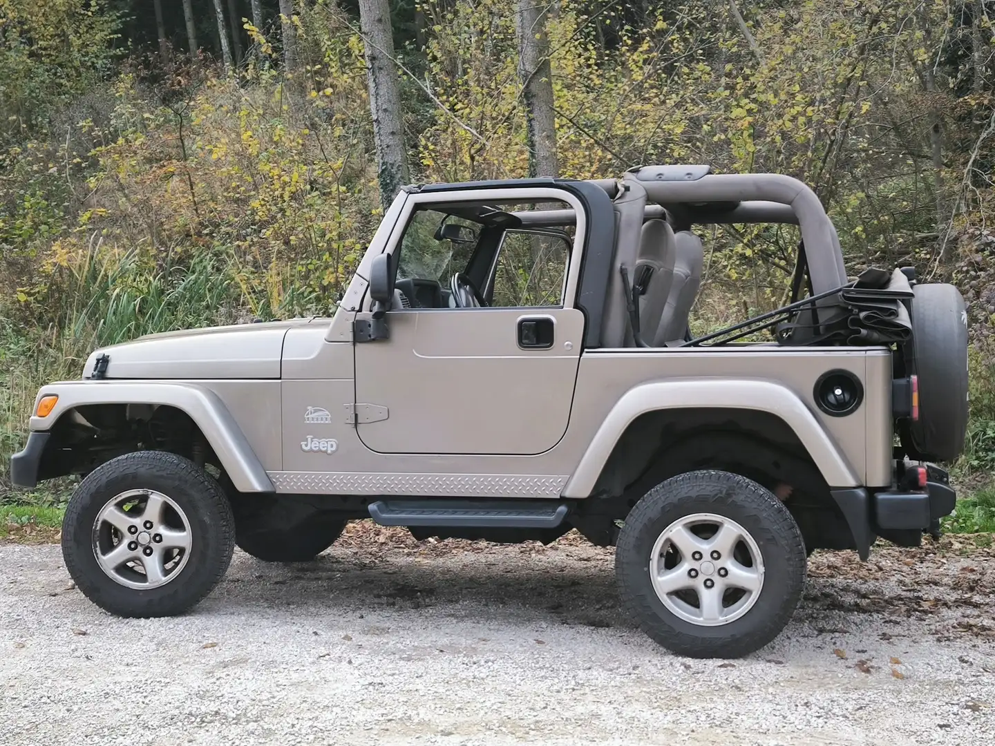 Jeep Wrangler 4.0 Sahara - 1