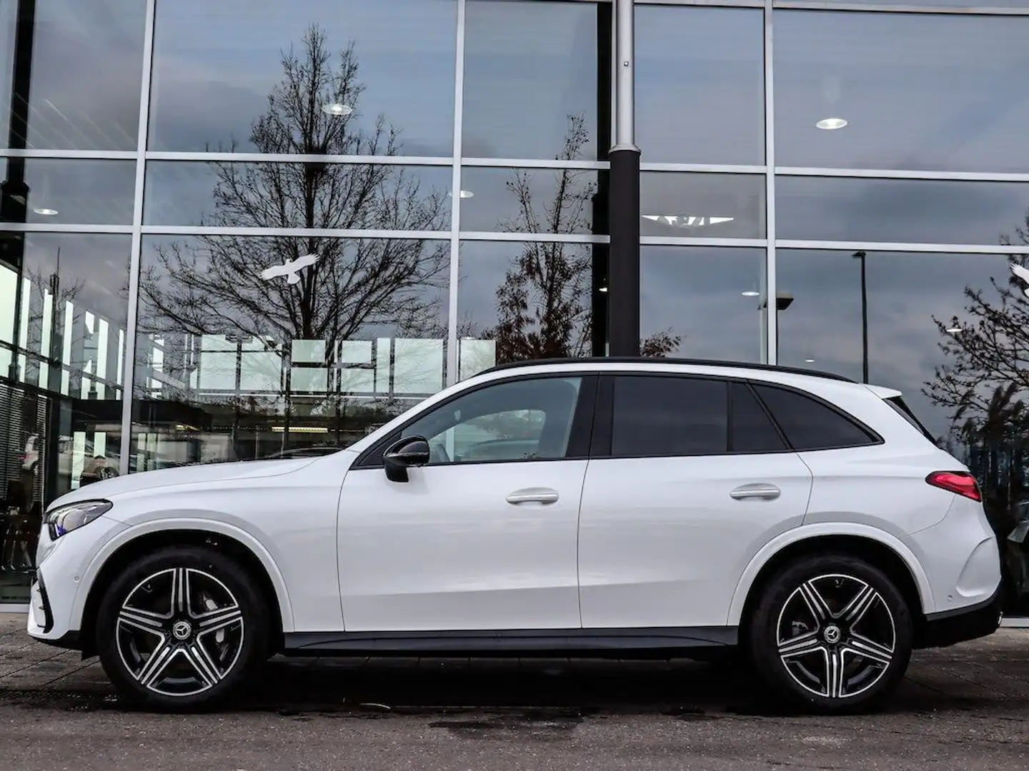 Mercedes-Benz GLC 300 4M AMG Airmatic/AHK/Memory/AHK/Distronic Weiß - 2
