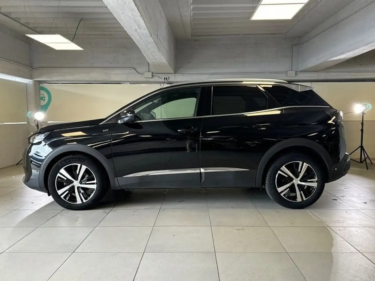 Peugeot 3008 BlueHDI 130 S&S GT Nero - 2