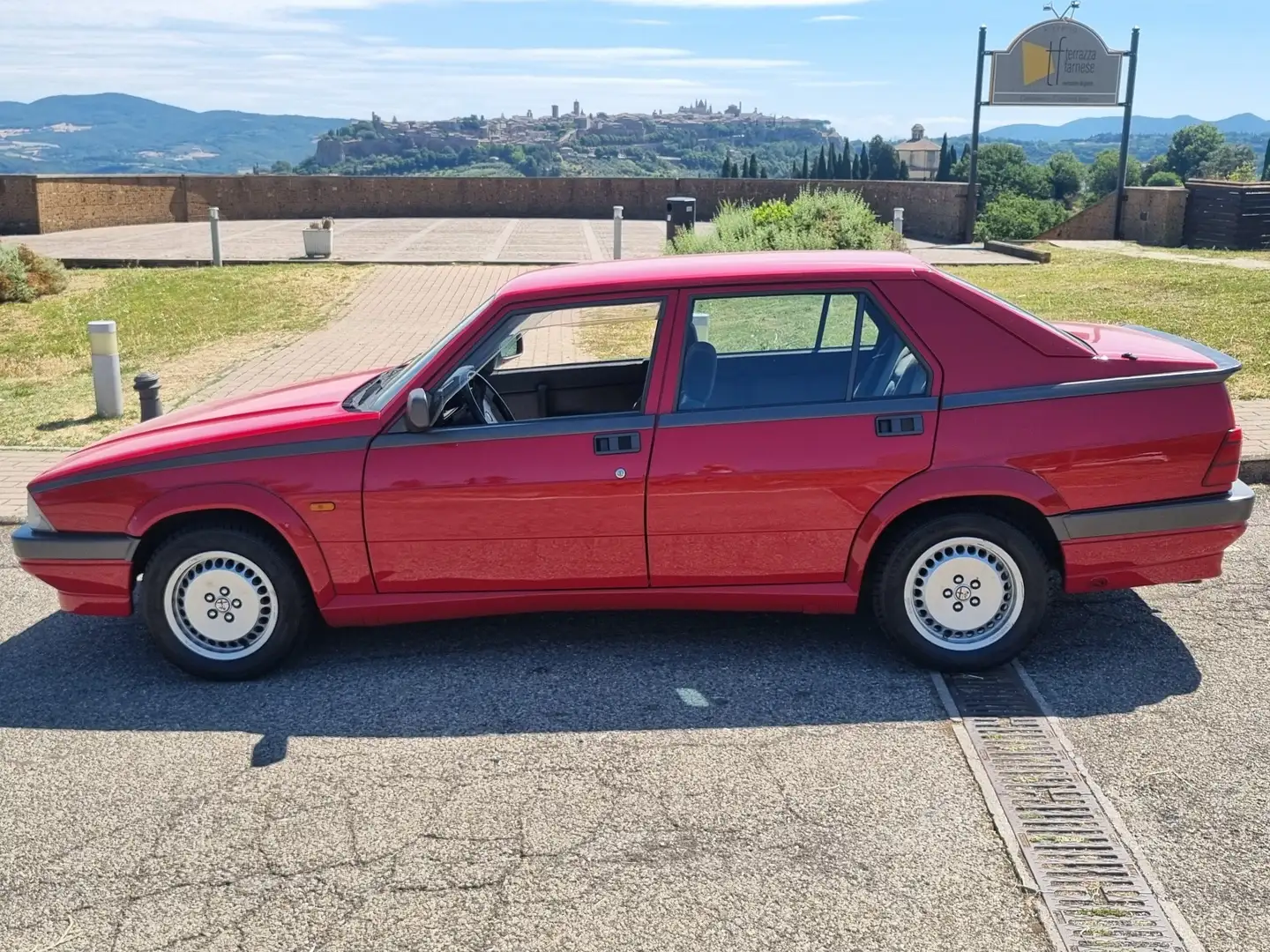 Alfa Romeo 75 2.0 ts - 1
