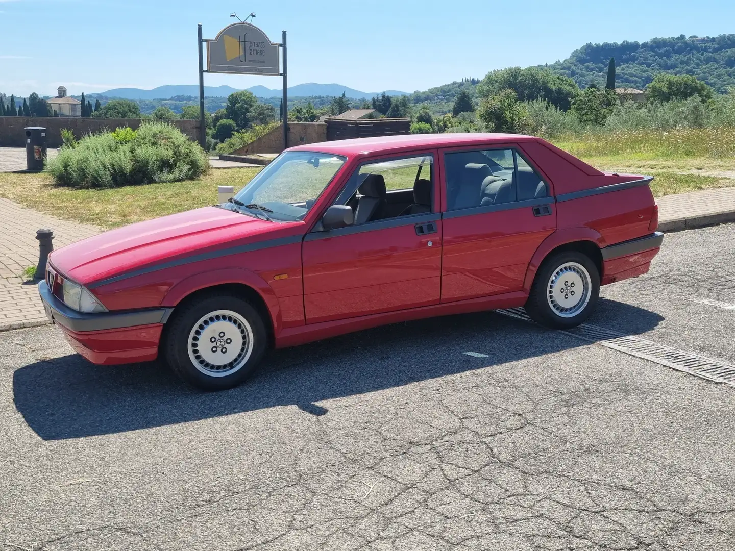 Alfa Romeo 75 2.0 ts - 2