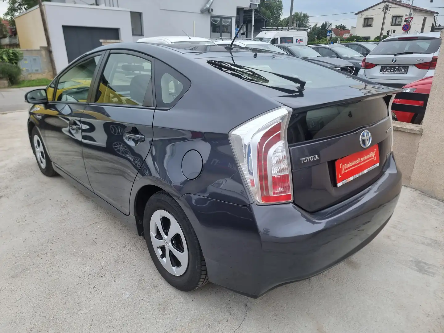 Toyota Prius Prius 1,8 VVT-i Hybrid Business 12 Business 12 Grau - 2