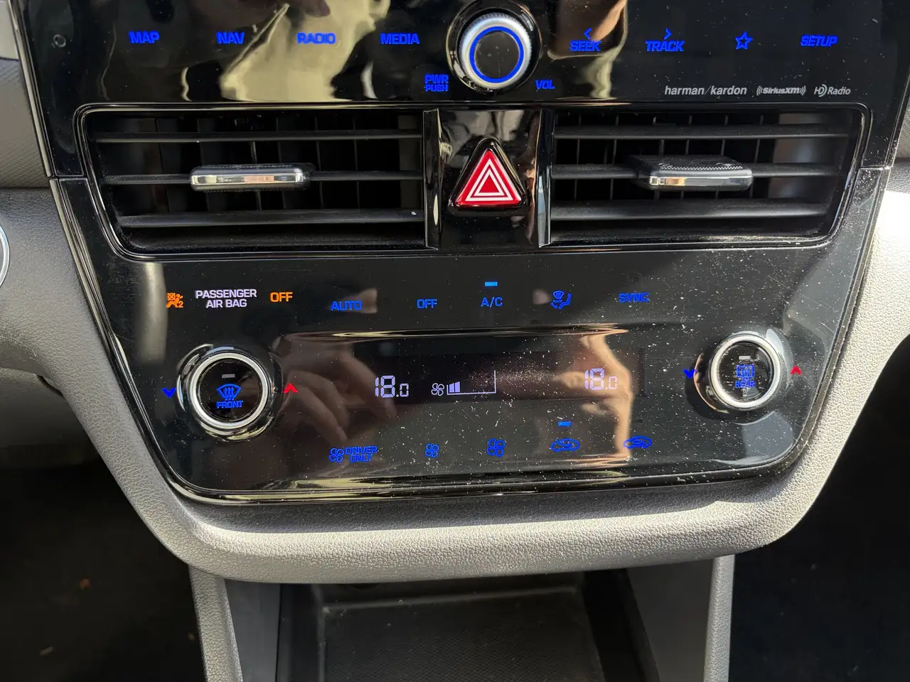 Hyundai IONIQ снимка Hyundai IONIQ