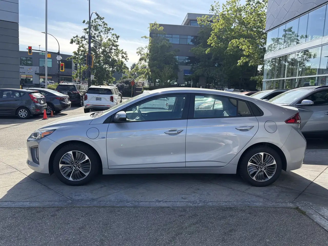 Hyundai IONIQ снимка Hyundai IONIQ