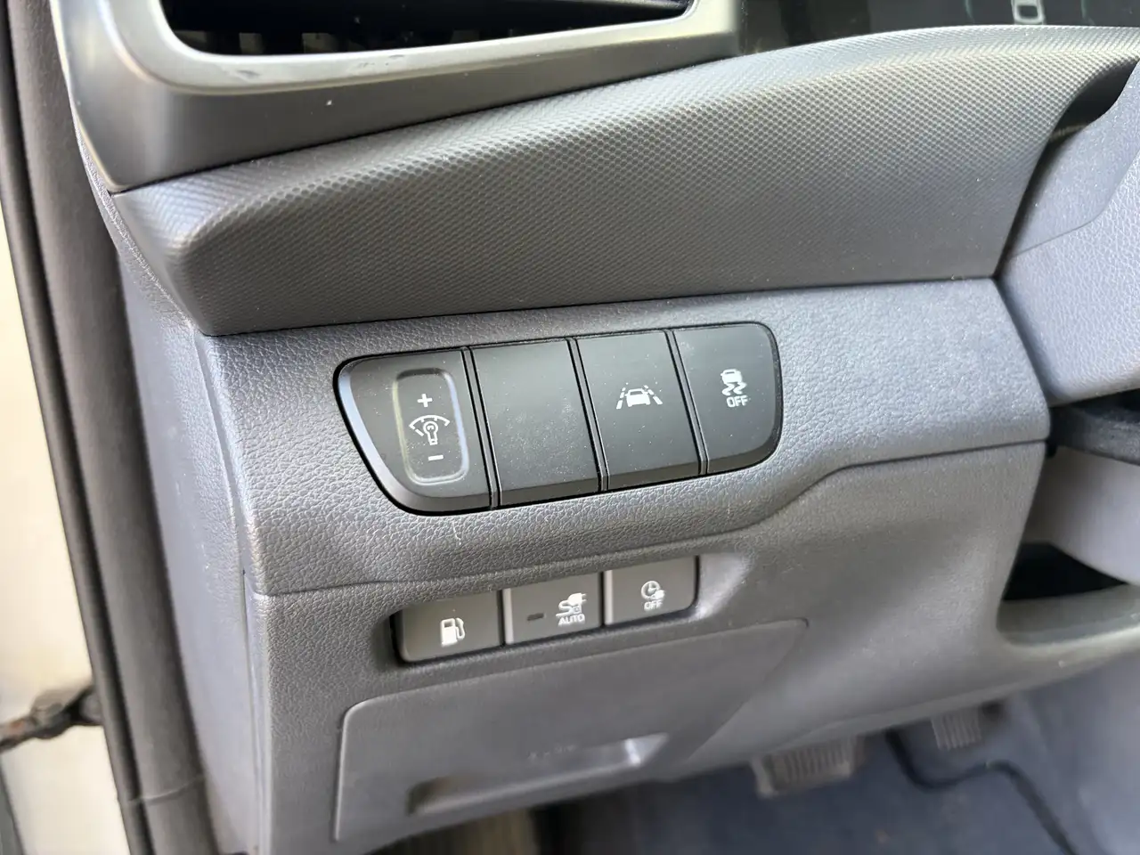 Hyundai IONIQ снимка Hyundai IONIQ