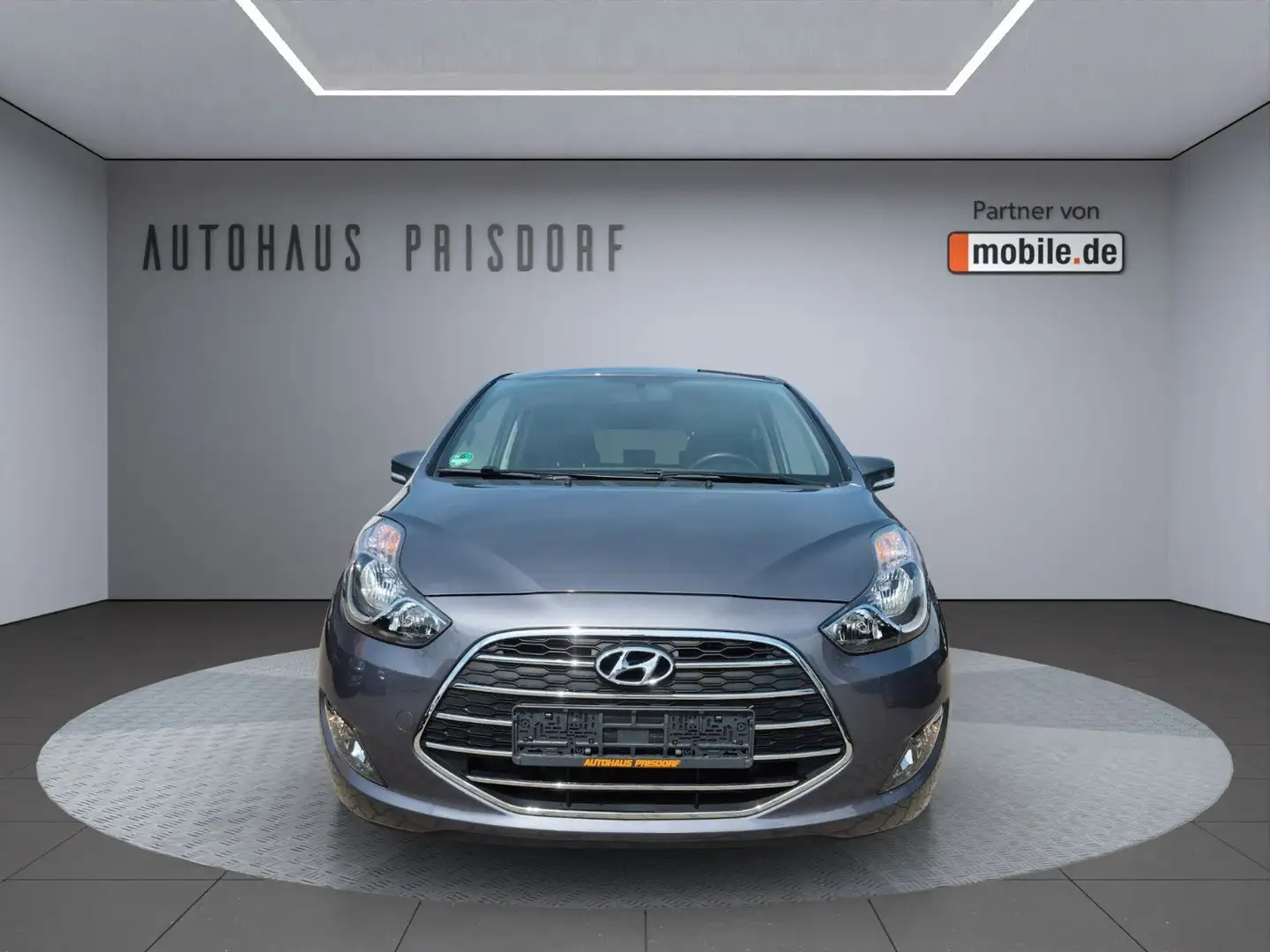 Hyundai iX20 Space Plus Automatik/Klima/Navi/Tempomat Szary - 2