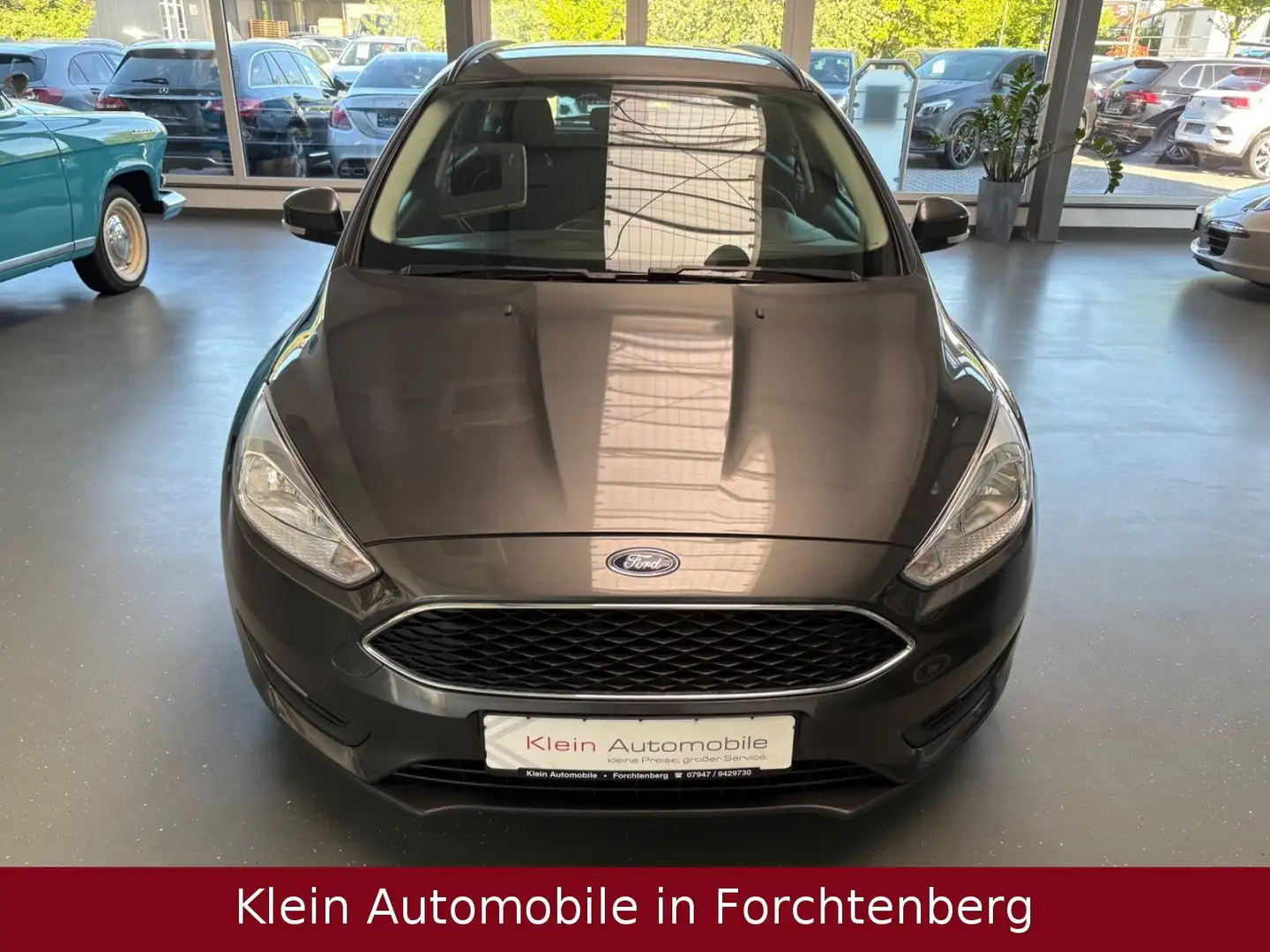 Ford Focus Turnier Business Navi PDC SHZ LM Tempomat Grau - 2