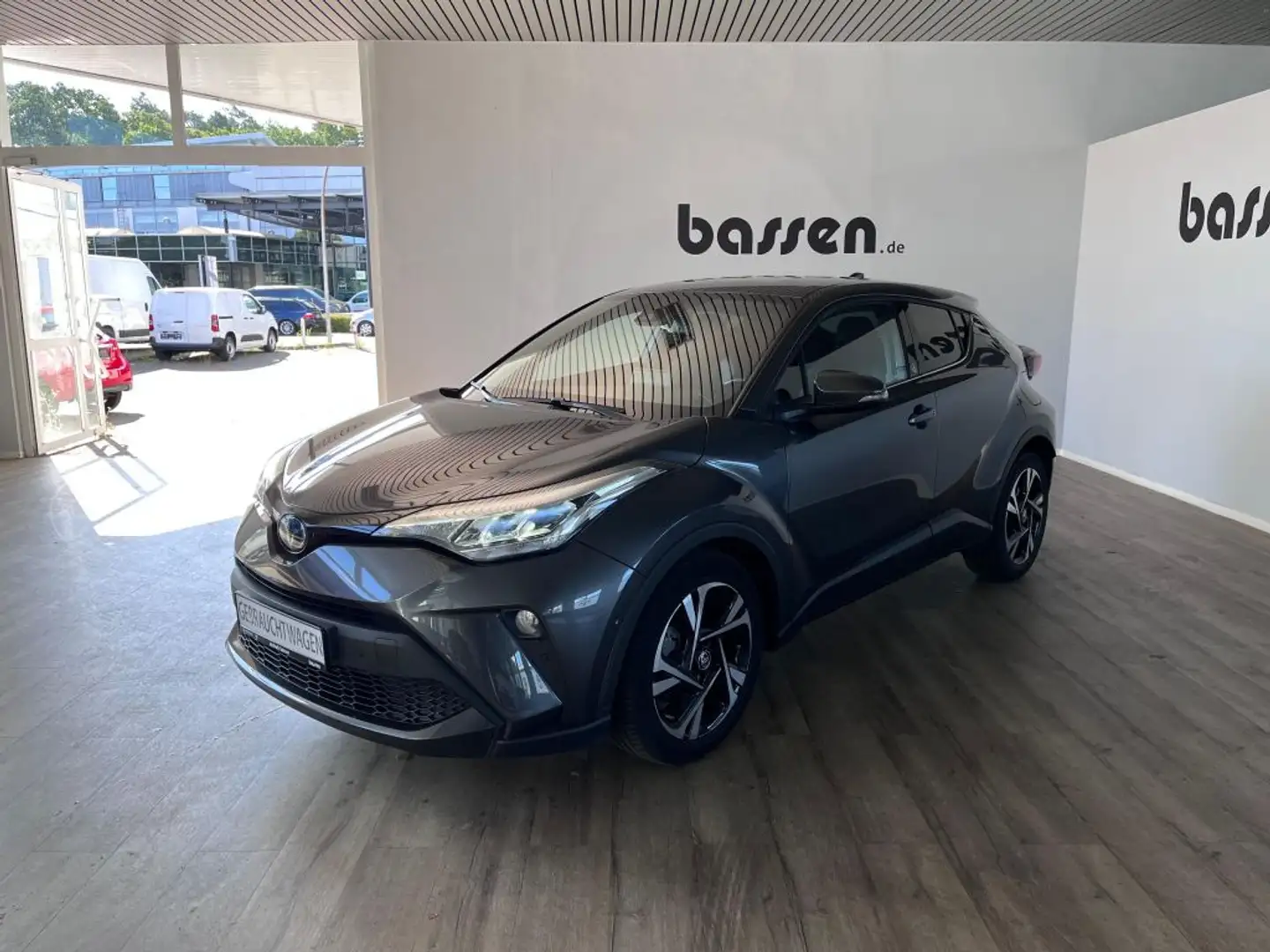 Toyota C-HR Hybrid Team Deutschland Grau - 2