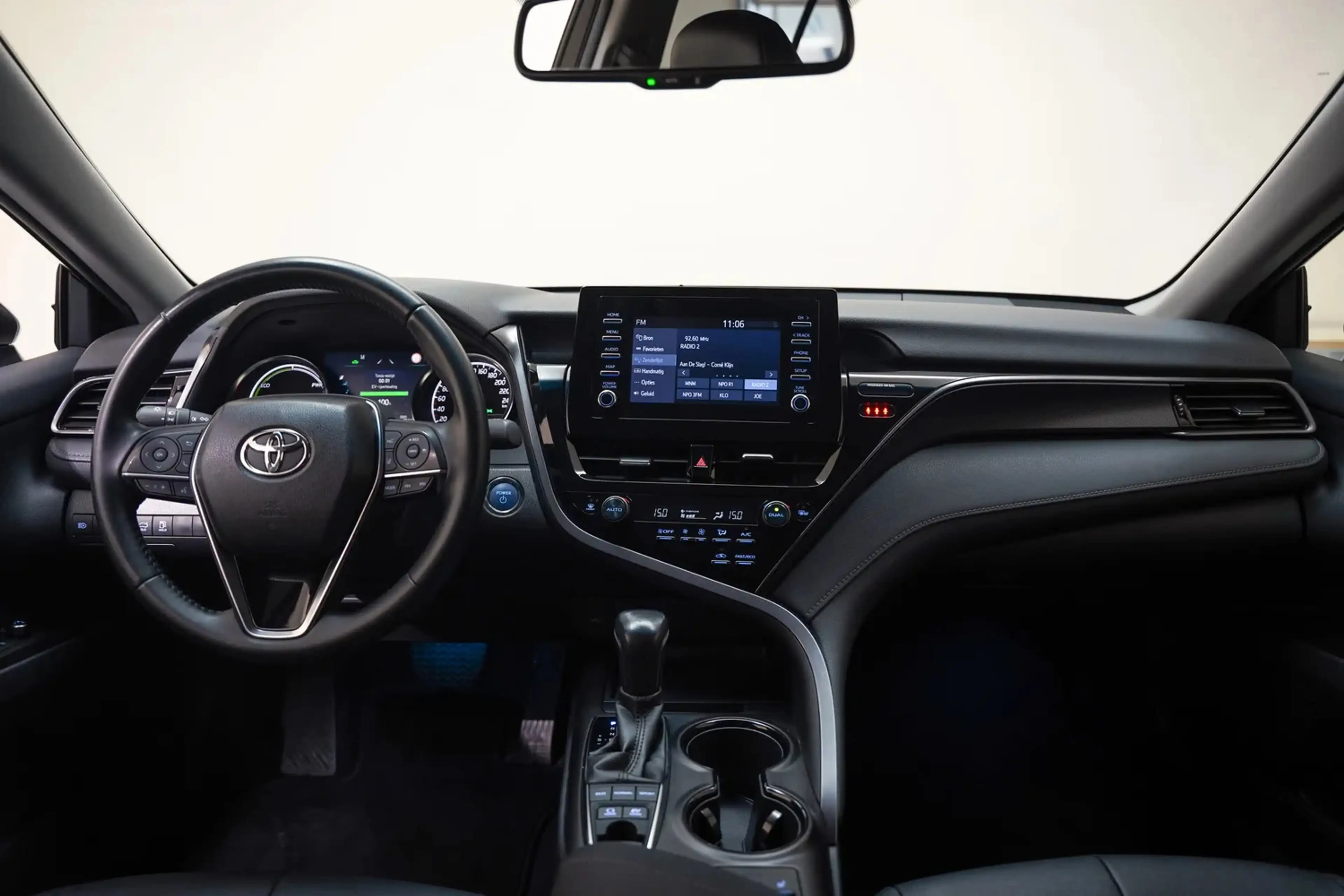 Toyota Camry 2.5 Hybrid Comfort [ LED Leder Stoelverwarming Cam — photo 4