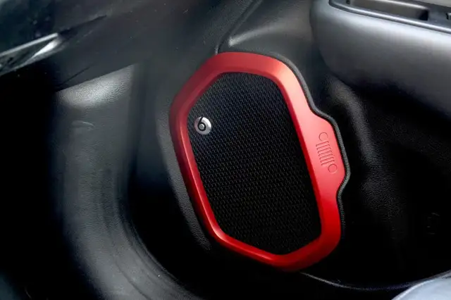 Jeep Renegade view 12