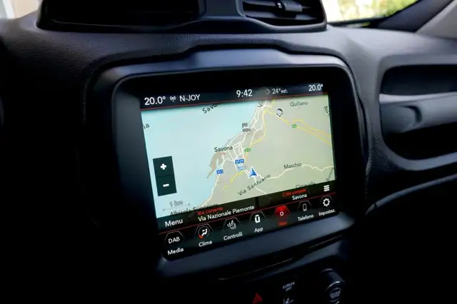 Jeep Renegade view 11