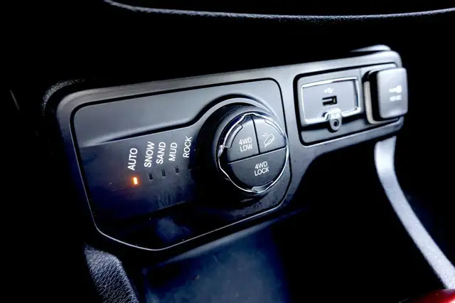 Jeep Renegade view 13