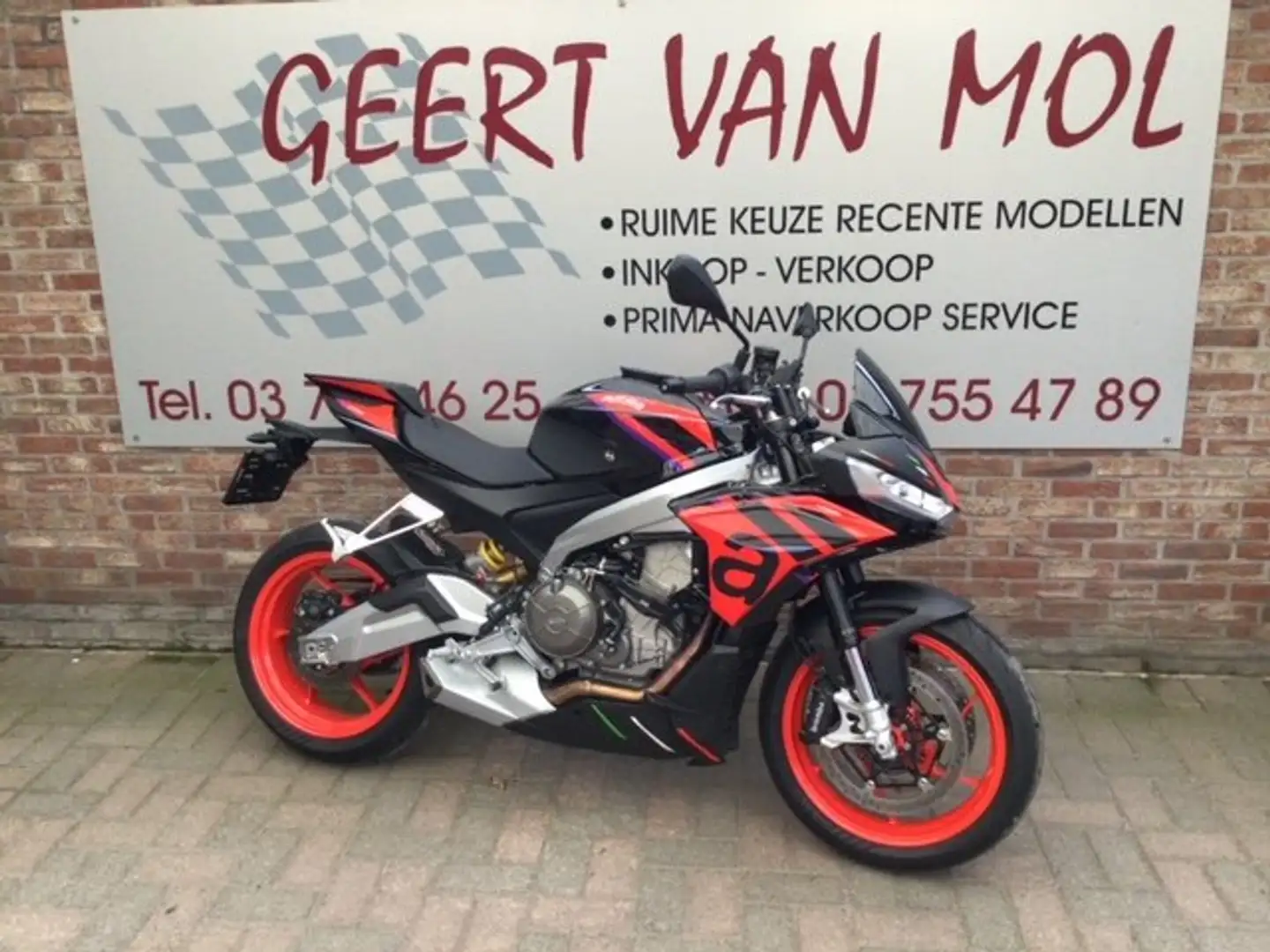 Aprilia Tuono 660 Orange - 1
