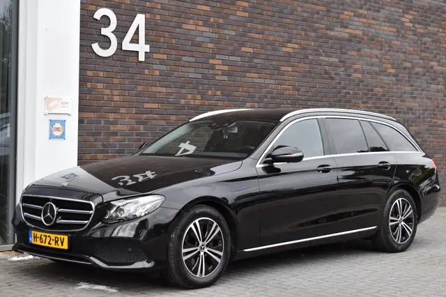 Mercedes-Benz E-Class view 3