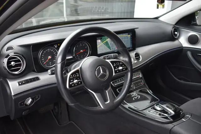 Mercedes-Benz E-Class view 4