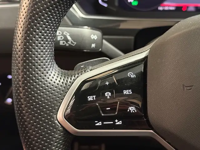 Volkswagen Tiguan view 19