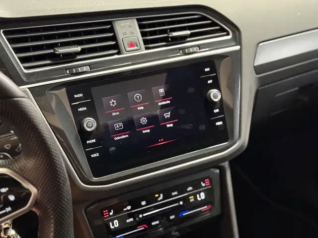 Volkswagen Tiguan view 23