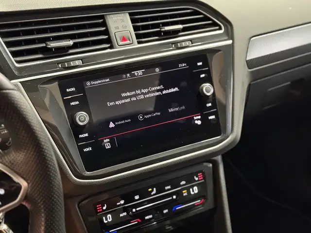 Volkswagen Tiguan view 26