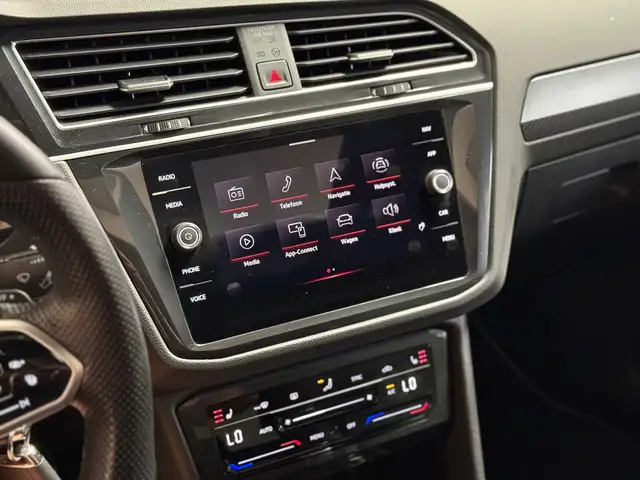 Volkswagen Tiguan view 24