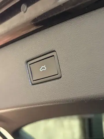 Volkswagen Tiguan view 11