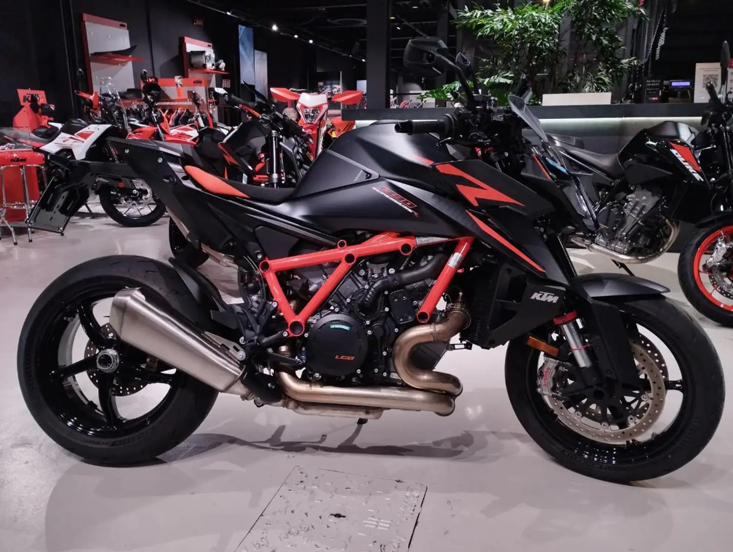 KTM 1290 Super Duke R 1390 SUPERDUKE R Nero - 1