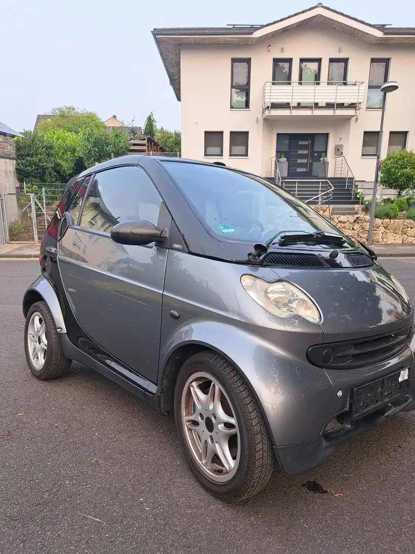 smart forTwo smart fortwo cabrio pure, Motor schon revidiert Stříbrná - 1
