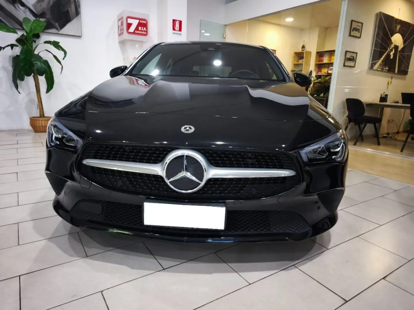Mercedes-Benz CLA 180 d Shooting Brake Autom. Executive 24 Mesi Garanzia Nero - 2
