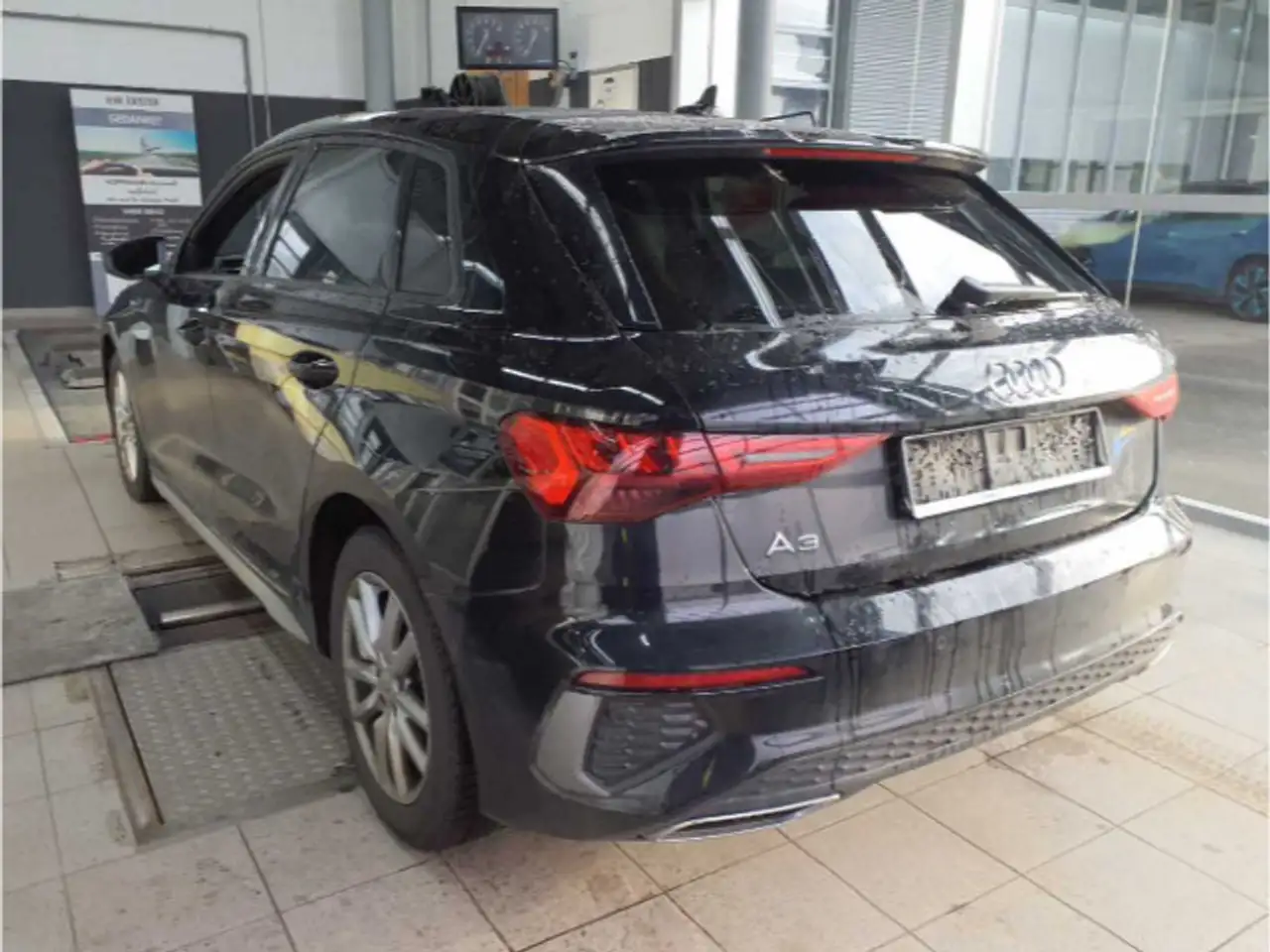Audi A3 30 TDI S line LED NAVI Einparkhilfe 2