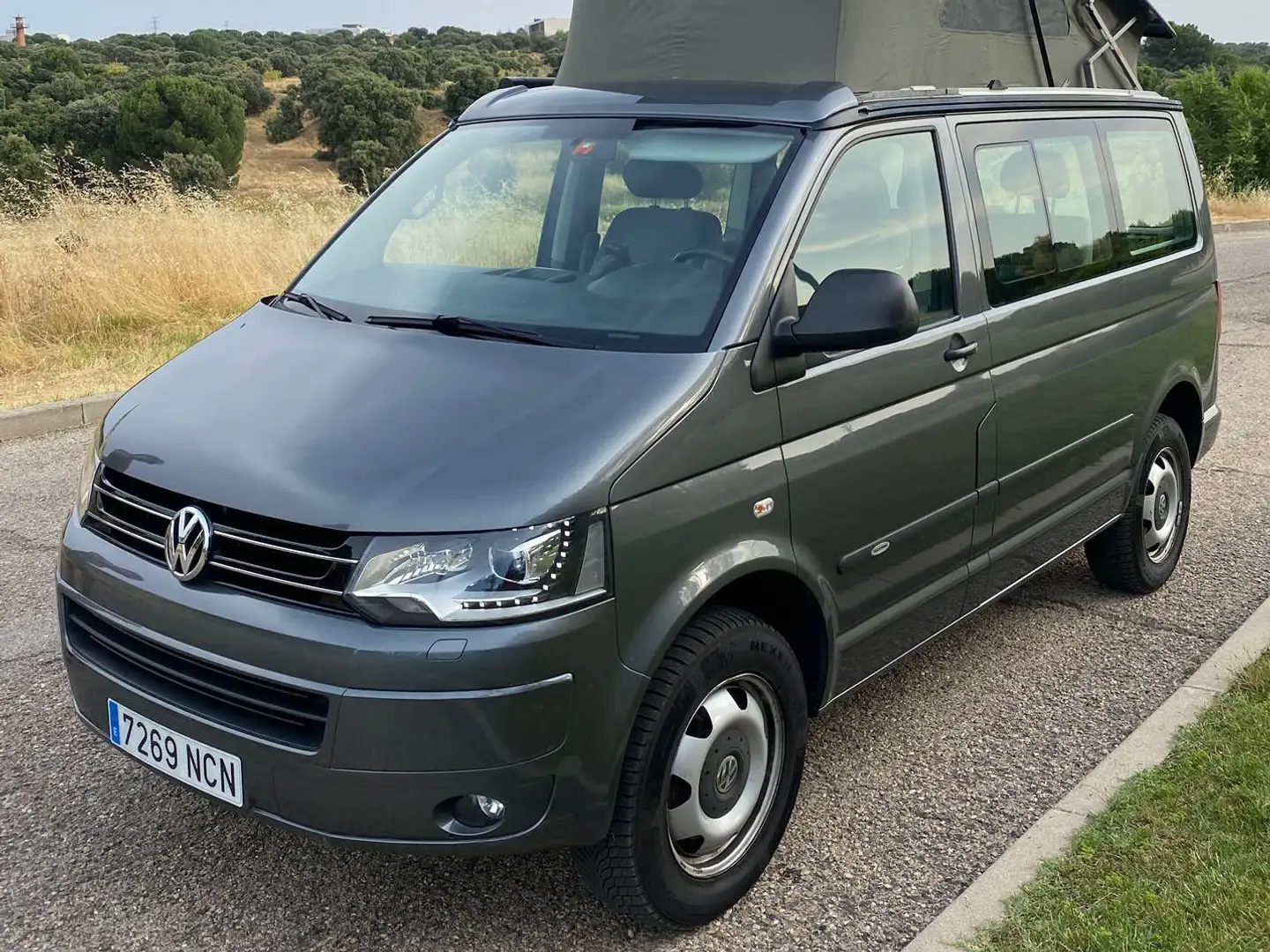 Volkswagen T5 California Beach 4Motion TDI 180cv Gris - 2