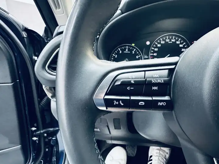 Mazda CX-30 2024, foto 17
